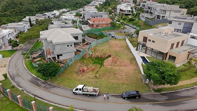 Terreno em Condom�nio